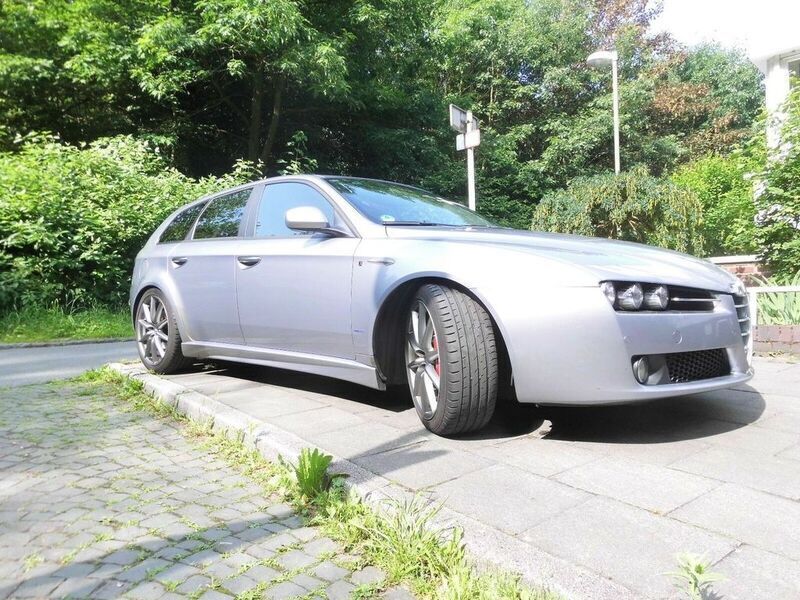 Grau metallic Gebraucht 2009 Alfa Romeo 159 Ti Kombi | 8.500 € (Fairer Preis) - Bild 1/4