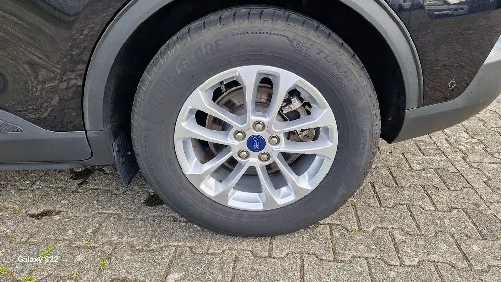 Gebraucht Ford Kuga Titanium 120 PS (88 kW) 2023 Schwarz SUV
