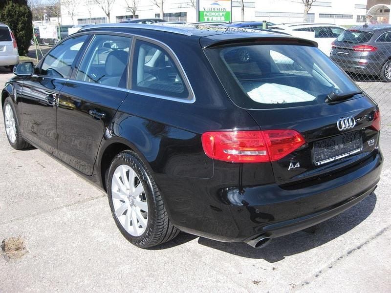 Gebraucht Audi A4 Ambiente 224 PS (164 kW) 2013 Schwarz Kombi