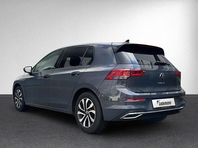 Używany VW Golf VIII Active 150 KM (110 kW) 2023 Szary Sedan/Limuzyna