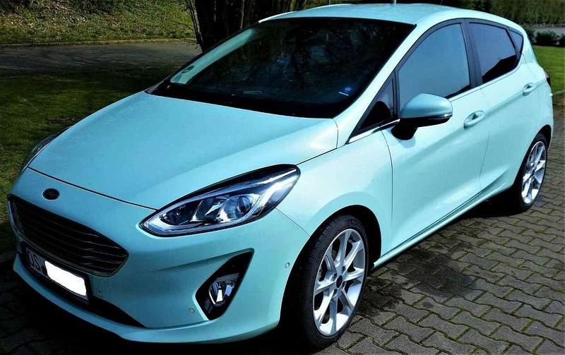 Grün Gebraucht 2017 Ford Fiesta Titanium Kleinwagen | 5.450 € (Superpreis) - Bild 1/4