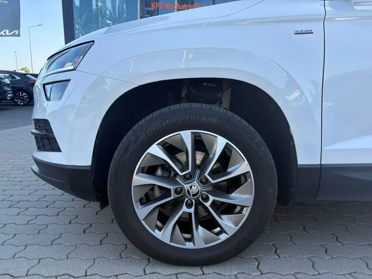 Gebraucht Skoda Karoq Clever 150 PS (110 kW) 2021 Weiß SUV