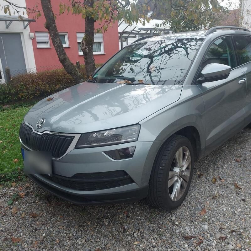 Grau Gebraucht 2019 Skoda Karoq SUV | 20.500 € (Fairer Preis) - Bild 1/4
