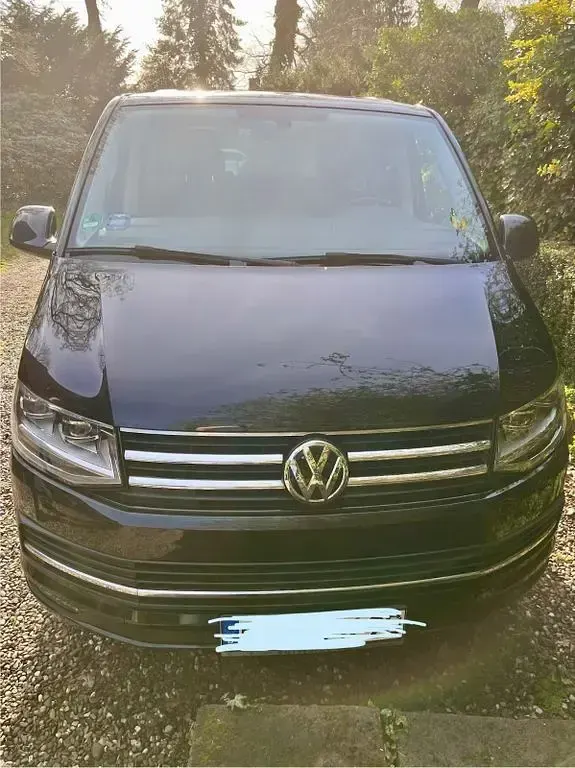 Gebraucht VW Multivan 150 PS (110 kW) 2016 Schwarz Van / Kleinbus
