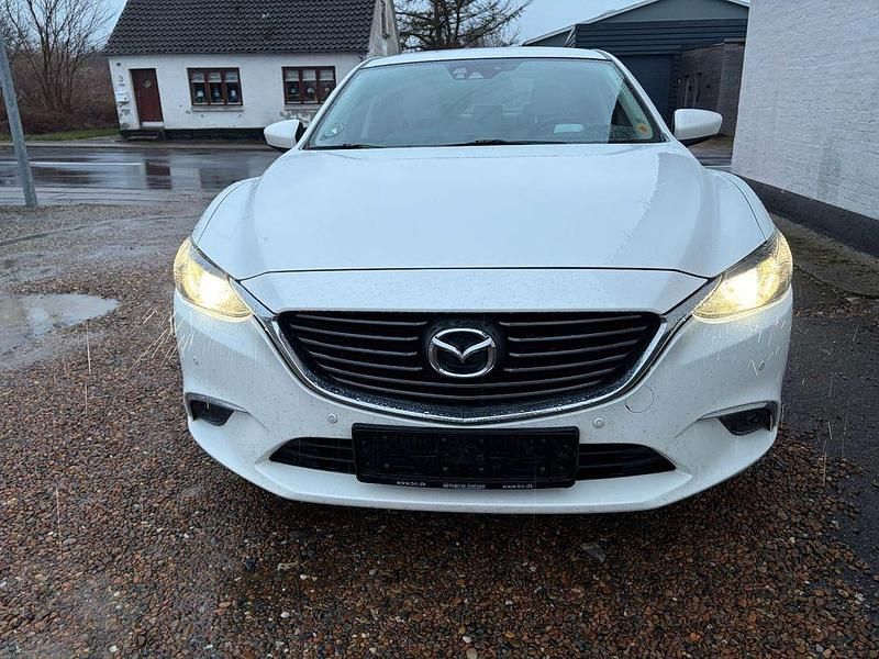 Gebraucht Mazda 6 Optimum 192 PS (141 kW) 2015 Weiß Limousine