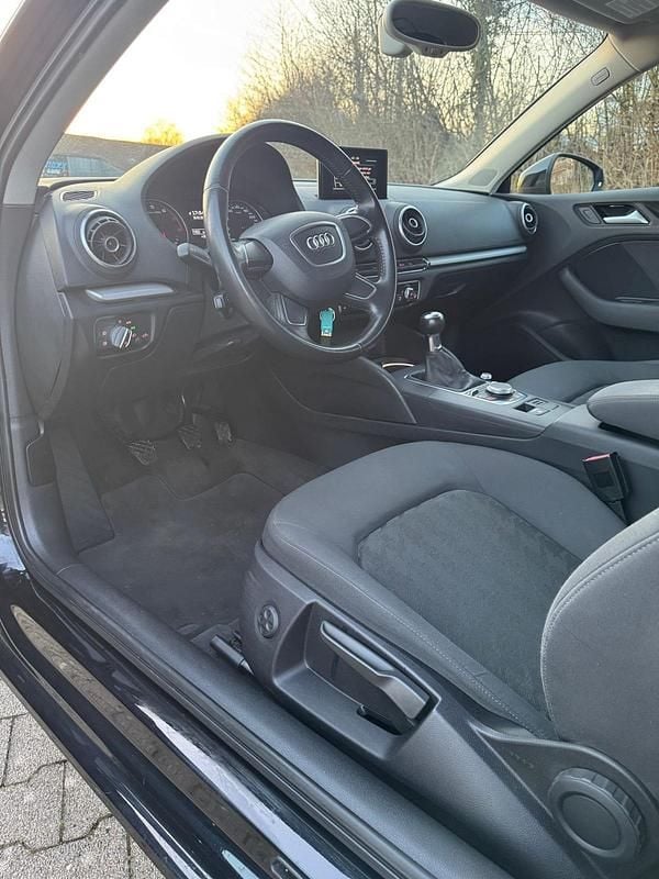 Second-hand Audi A3 105 CP (77 kW) 2013 Negru Hatchback