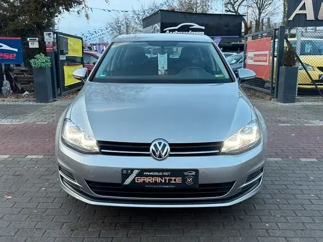 Gebraucht VW Golf VII 105 PS (77 kW) 2013 Silber Limousine