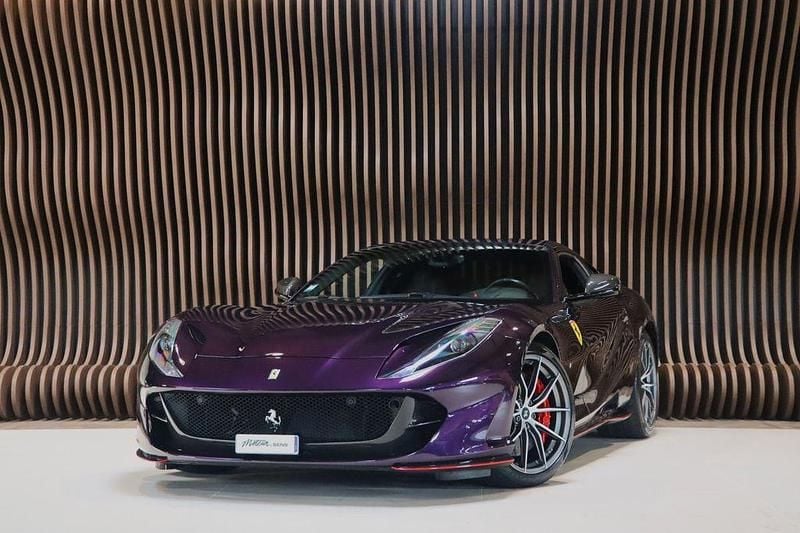 Gebraucht Ferrari 812 799 PS (587 kW) 2018 Violett Coupé