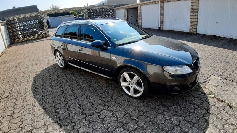 Grau Gebraucht 2012 Seat Exeo Sport Kombi | 9.500 € - Bild 1/4
