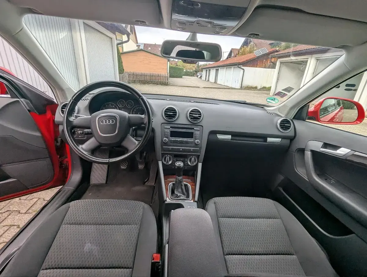 Używany Audi A3 125 KM (91 kW) 2009 Czerwony Hatchback