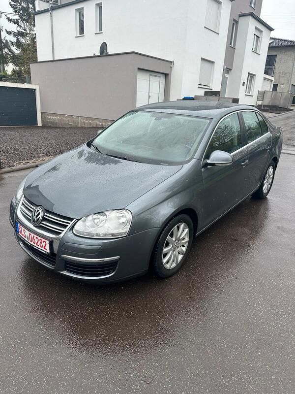 Grau Gebraucht 2008 VW Jetta Limousine | 3.999 € (Superpreis) - Bild 1/4