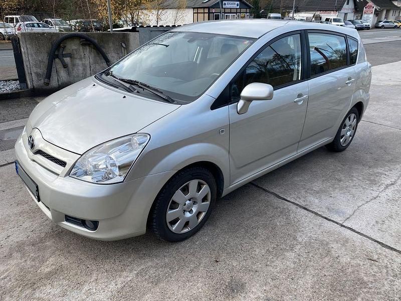 Silber Gebraucht 2007 Toyota Corolla Verso Sol Van / Kleinbus | 3.850 € (Guter Preis) - Bild 1/4