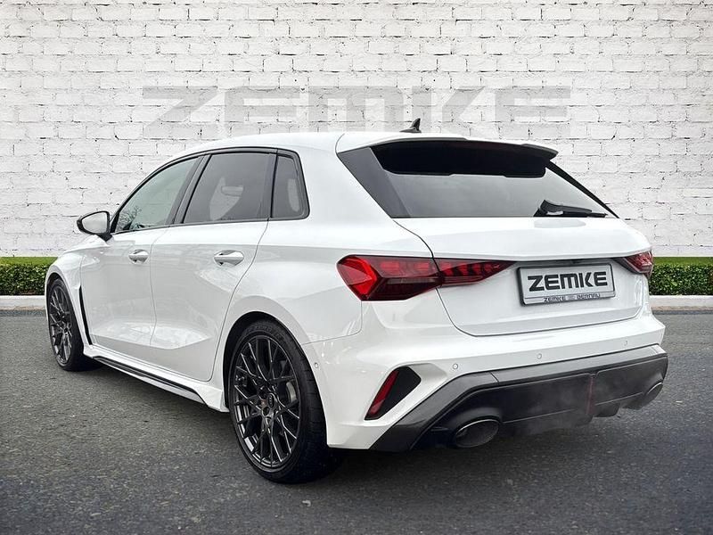 Gebraucht Audi RS3 Sport 400 PS (294 kW) 2024 Weiß Limousine