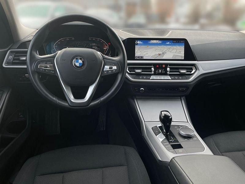 Gebraucht BMW 330 Advantage 258 PS (189 kW) 2022 Schwarz Kombi
