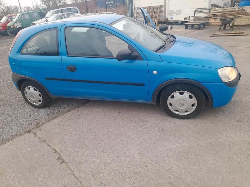 Usata Opel Corsa 2001 Blu Utilitaria