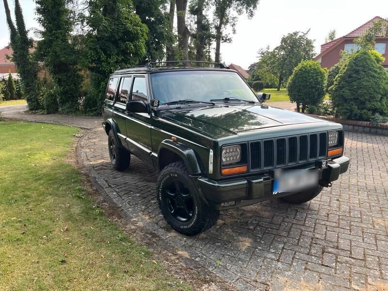 Grün Gebraucht 1997 Jeep Cherokee SUV | 9.800 € - Bild 1/4