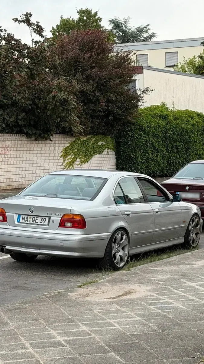 Gebraucht BMW 520 M Sport 170 PS (125 kW) 2001 Silber Limousine