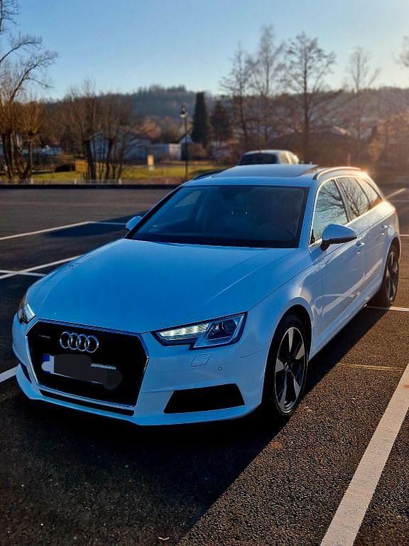 Weiß Gebraucht 2016 Audi A4 Ambiente Kombi | 20.400 € (Fairer Preis) - Bild 1/4