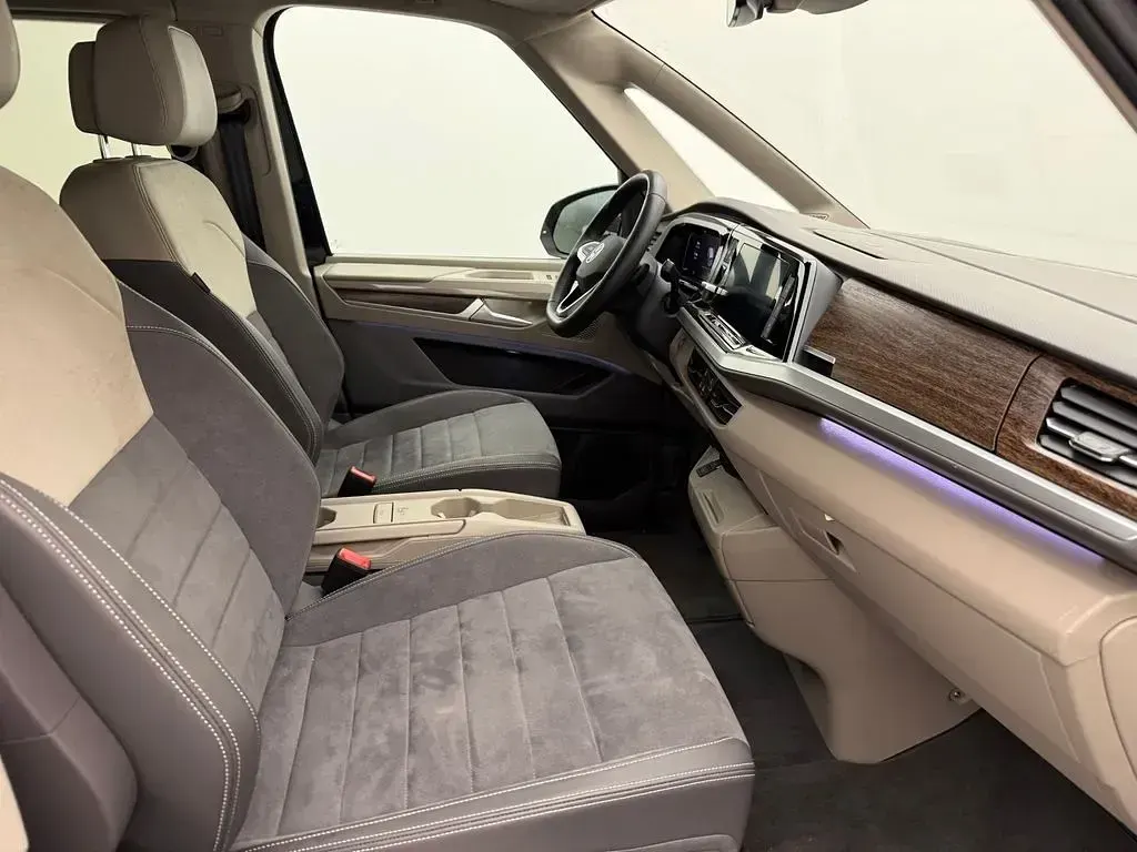 Gebraucht VW Multivan Style 150 PS (110 kW) 2025 Schwarz Van / Kleinbus