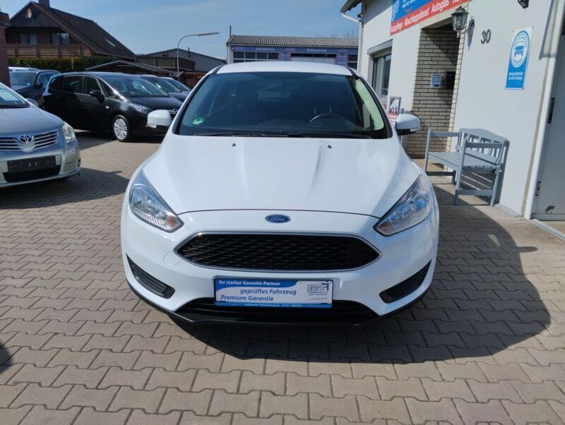 Gebraucht Ford Focus Trend 105 PS (77 kW) 2018 Weiß Kombi