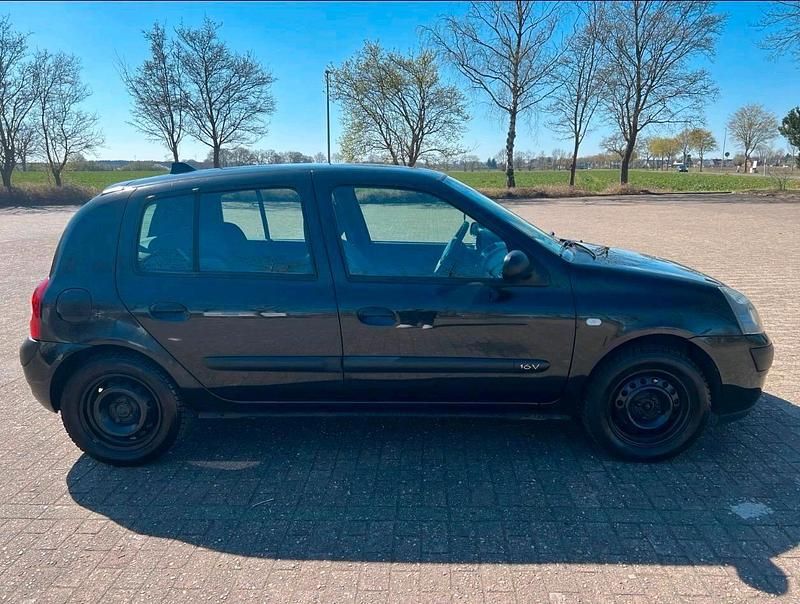 Gebraucht Renault Clio II 75 PS (55 kW) 2004 Schwarz Limousine