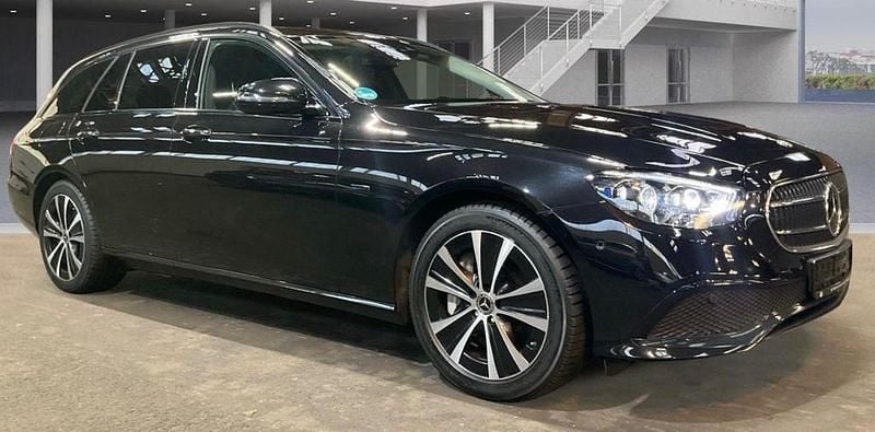 Gebraucht Mercedes E300 Avantgarde 306 PS (225 kW) 2020 Schwarz Limousine