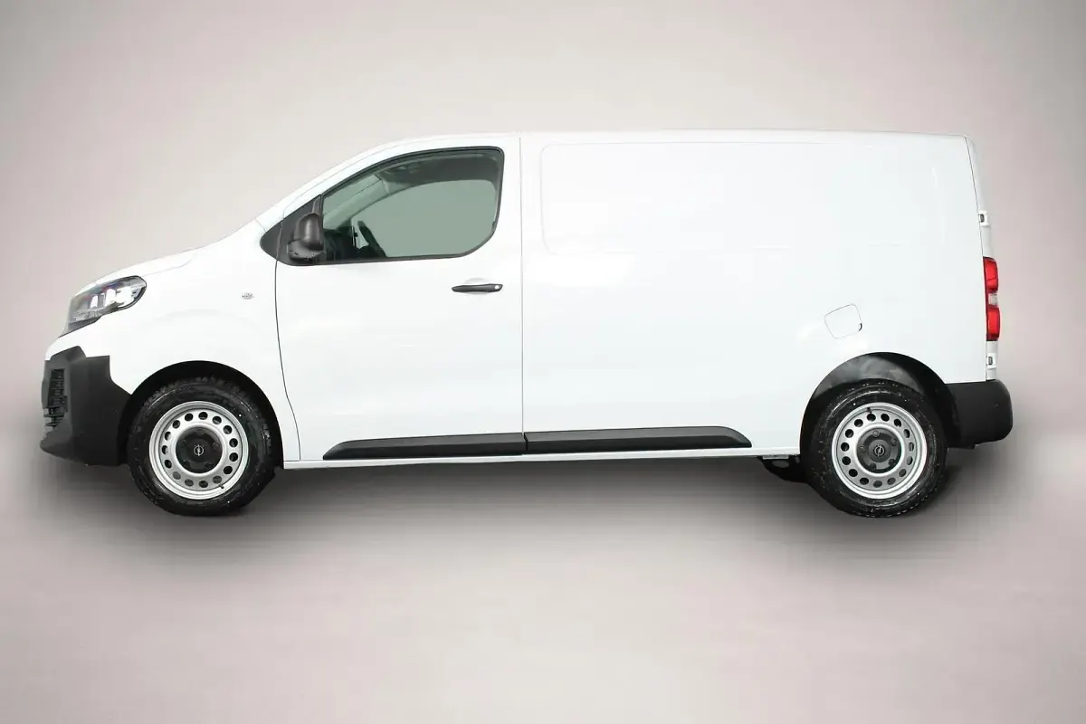 Neu Opel Vivaro-e Combi 120 PS (88 kW) 2026 Manufacturer Van / Kleinbus