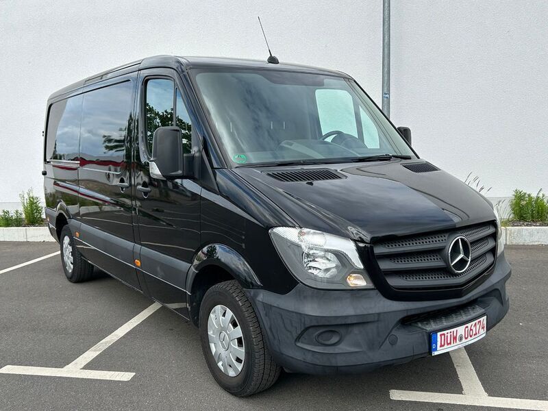 Schwarz Gebraucht 2017 Mercedes Sprinter Van | 23.900 € (Teuer) - Bild 1/4