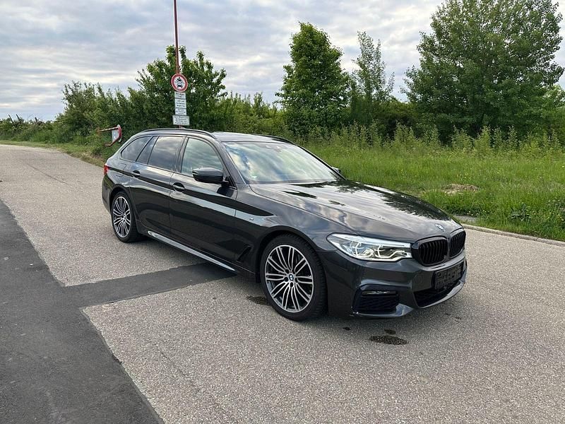 Grau Gebraucht 2019 BMW 530 M Sport Kombi | 33.990 € (Etwas zu teuer) - Bild 1/4