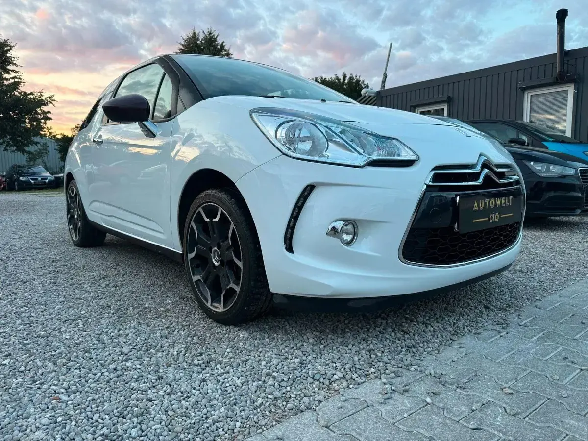 Gebraucht Citroën DS3 So Chic 120 PS (88 kW) 2011 Rot Kleinwagen