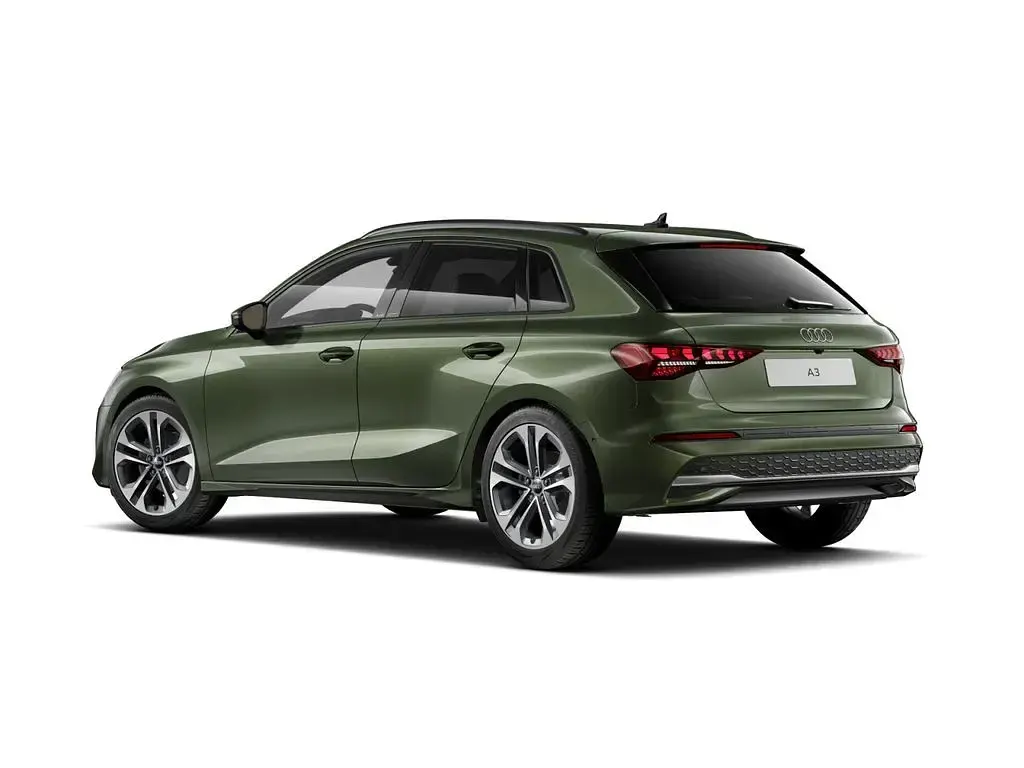 Gebraucht Audi A3 Ambiente 150 PS (110 kW) 2025 Grün Limousine
