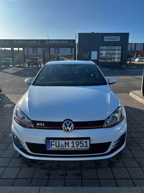 Gebraucht VW Golf VII GTI 220 PS (161 kW) 2014 Weiß Limousine