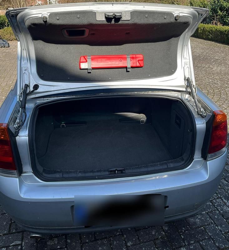 Gebraucht Opel Vectra 122 PS (89 kW) 2002 Silber Limousine