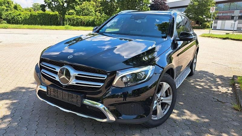 Gebraucht Mercedes GLC350 258 PS (189 kW) 2017 Schwarz SUV