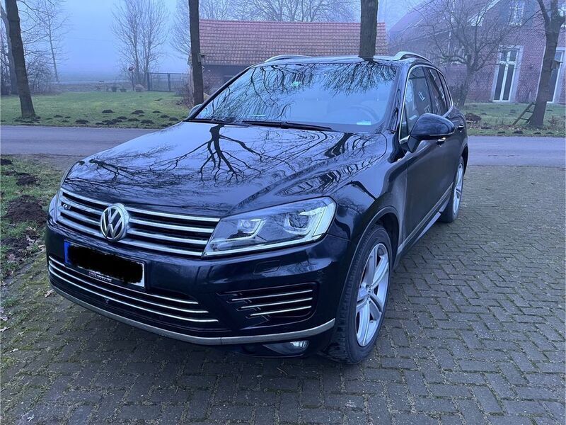 Schwarz Gebraucht 2016 VW Touareg Exclusive SUV | 21.500 € (Guter Preis) - Bild 1/4