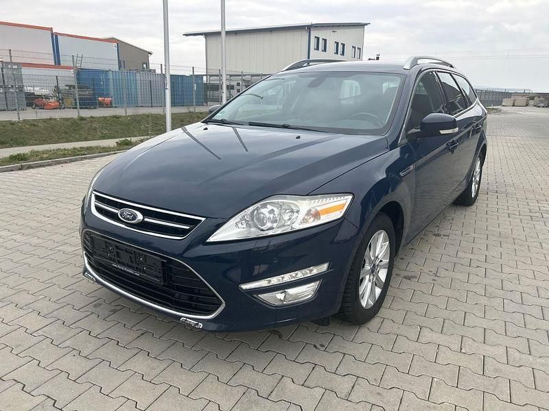 Gebraucht Ford Mondeo Titanium 140 PS (102 kW) 2011 Blau Limousine