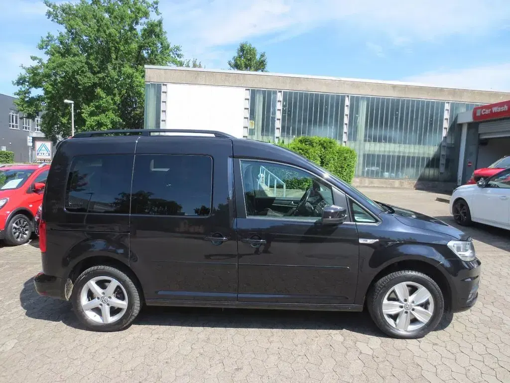 Gebraucht VW Caddy Comfortline 131 PS (96 kW) 2019 Schwarz Van / Kleinbus