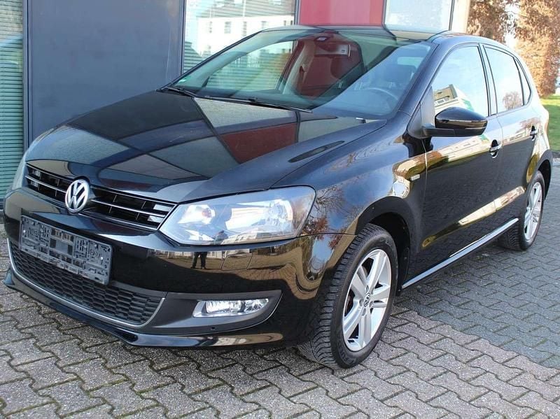 Gebraucht VW Polo Life 90 PS (66 kW) 2013 Schwarz Kleinwagen