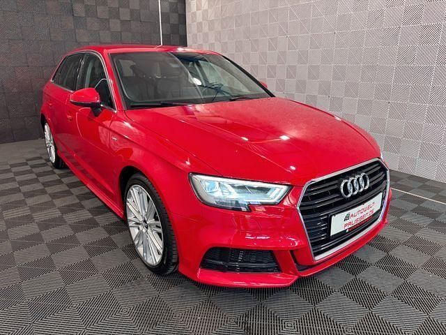 Rot Gebraucht 2018 Audi A3 S-Line Limousine | 17.440 € (Superpreis) - Bild 1/4