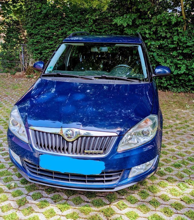Blau Gebraucht 2013 Skoda Fabia GreenLine Kombi | 3.100 € - Bild 1/4
