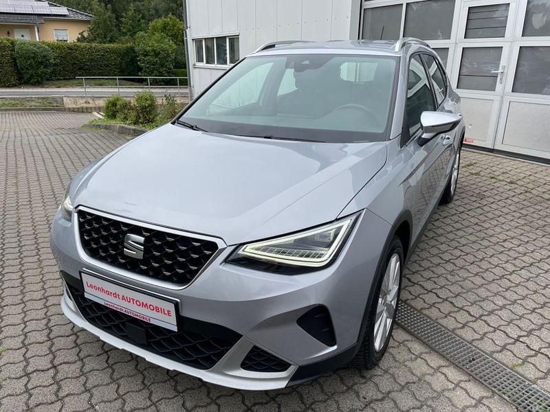 Silber Gebraucht 2022 Seat Arona Xperience SUV | 18.890 € (Guter Preis) - Bild 1/4
