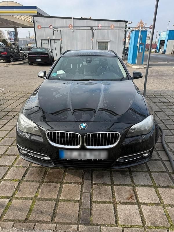 Schwarz Gebraucht 2013 BMW 530 Kombi | 8.800 € (Superpreis) - Bild 1/4