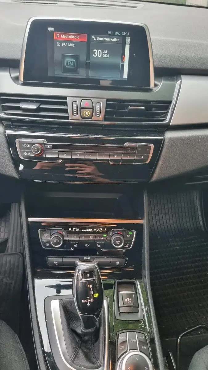 Gebraucht BMW 218 150 PS (110 kW) 2018 Schwarz Kombi