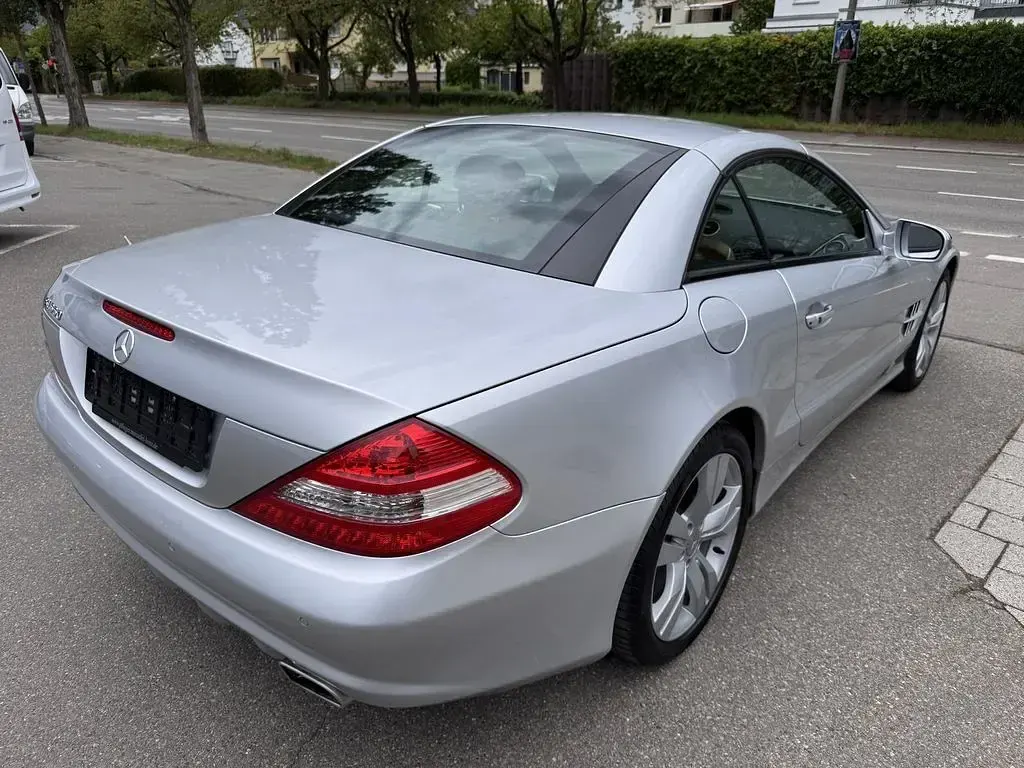 Gebraucht Mercedes SL550 387 PS (284 kW) 2010 Silber Cabrio