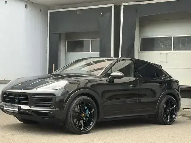 Gebraucht Porsche Cayenne GTS 460 PS (338 kW) 2023 Schwarz SUV