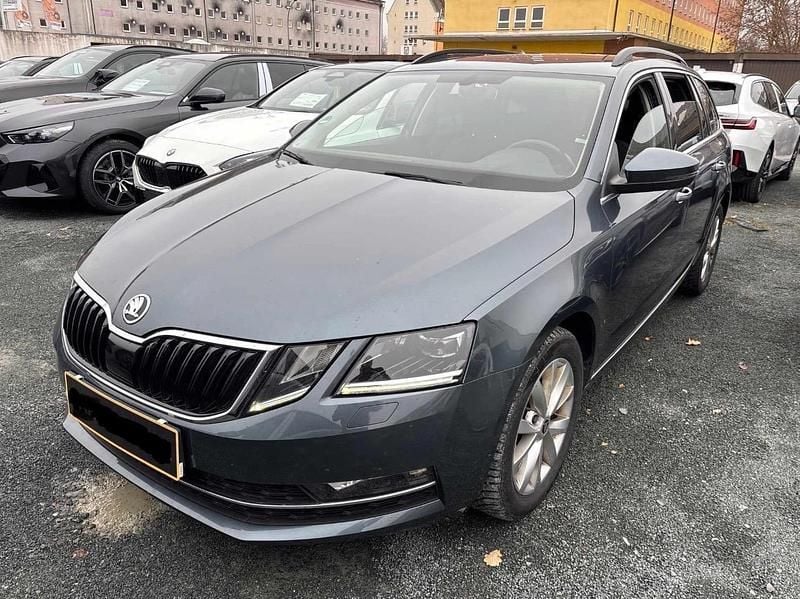 Blau Gebraucht 2017 Skoda Octavia Style Kombi | 8.500 € (Superpreis) - Bild 1/4