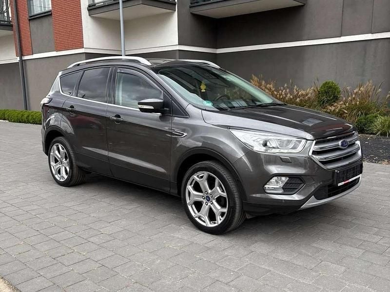 Grau Gebraucht 2018 Ford Kuga SUV | 10.980 € (Superpreis) - Bild 1/4
