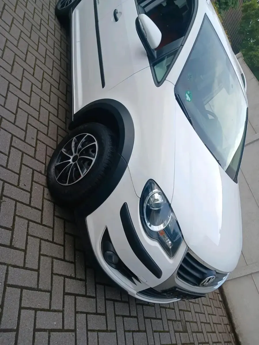 Gebraucht VW Touran Cross 140 PS (102 kW) 2010 Weiß Van / Kleinbus