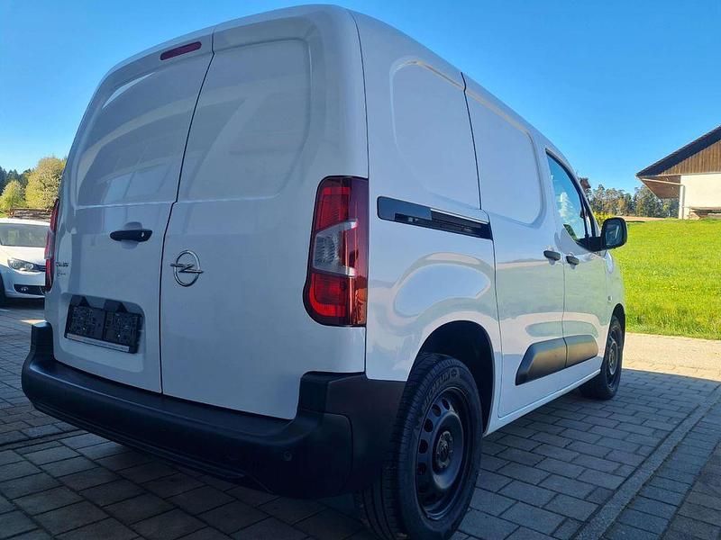 Gebraucht Opel Combo Edition 102 PS (75 kW) 2023 Casabl/arctic/eisweiss/kaolin Van / Kleinbus