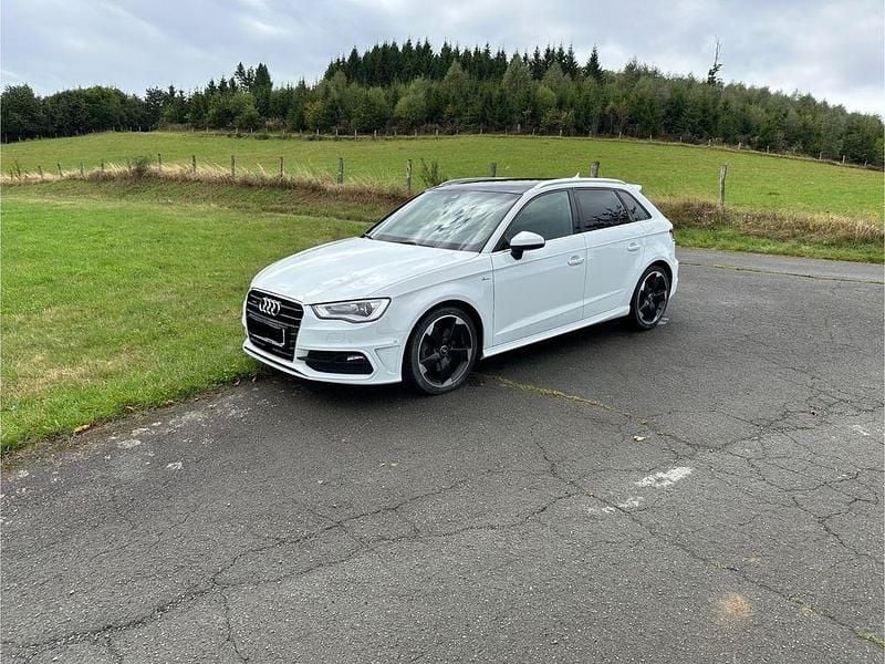 Weiß Gebraucht 2014 Audi A3 S-Line Limousine | 18.500 € (Fairer Preis) - Bild 1/4
